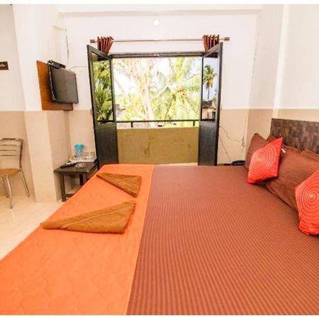 Hotel Premium Travellers # Inn Near Temple - Fully Air Conditioning Hotel - Hygiene And Spacious Room - A Top Rated Luxuary Hotel Merces Exterior foto